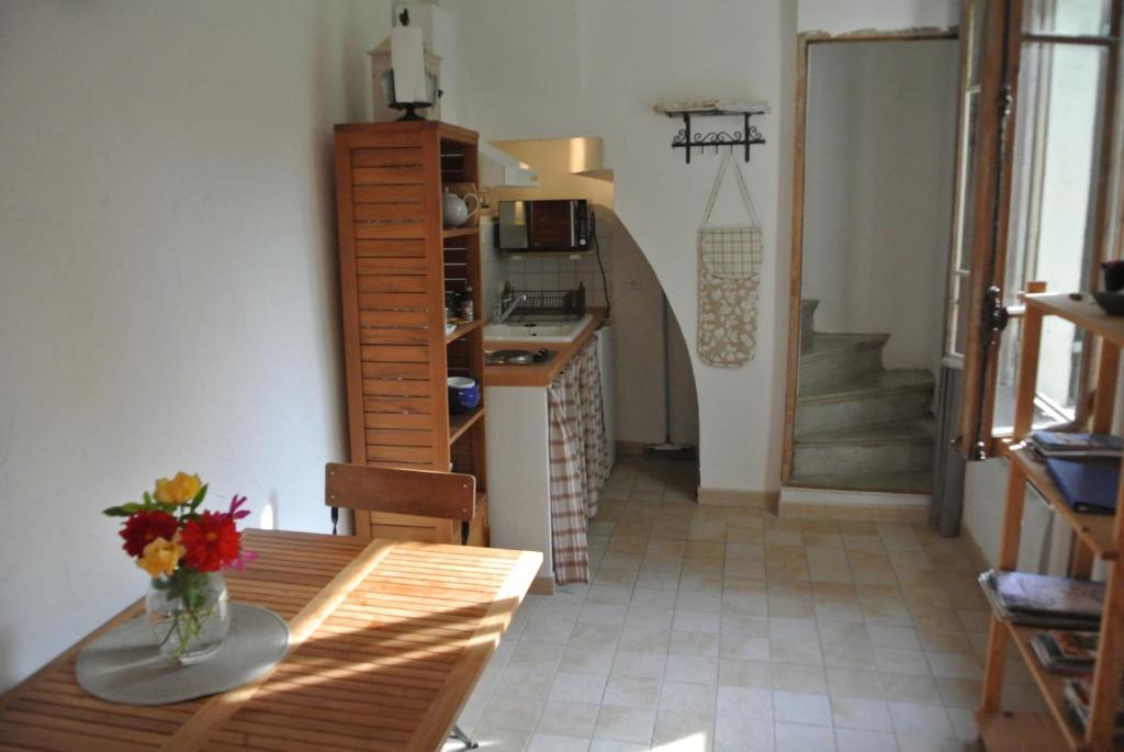 La Petite Maison Villeneuve-les-Avignon Bagian luar foto